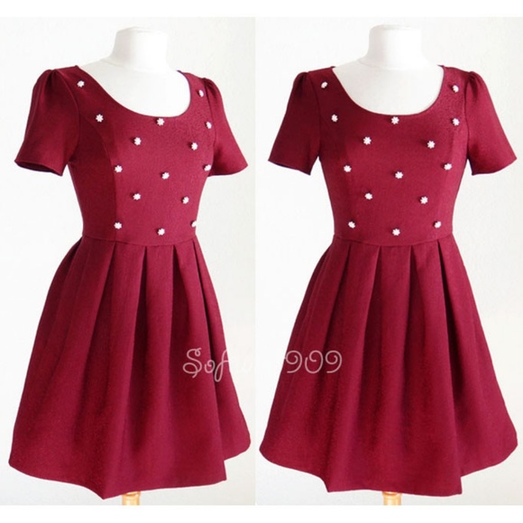 Doe & Rae Dresses & Skirts - Burgundy Wine Jacquard Jewel Pleated Classic Dress